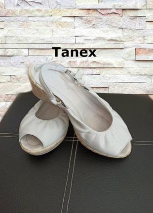 👡👡tanex красиві жіночі босоніжки на білі нат танкетці шкіра 38 польша👡👡