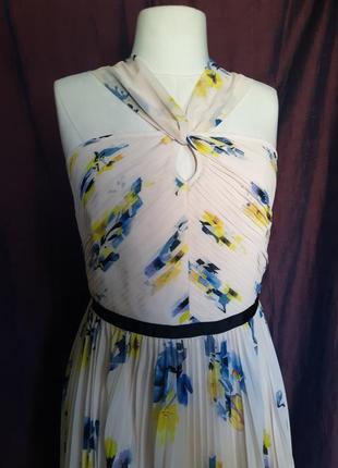 Женское длинное нарядное пудровое платье, сарафан, открытые плечи, мелкий цветок. фотосессия5 фото