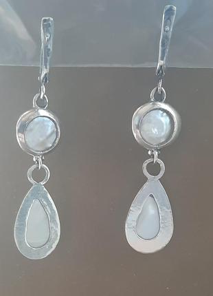 Дизайнерські ексклюзивні  витончені сережки зі срібла 925 з справжніми перлами та перламутром7 фото