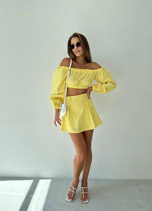 Стильний жіночий літній костюм: топ + спідниця-шорти