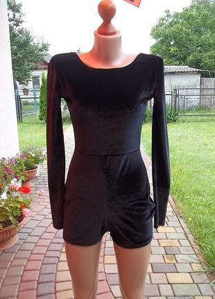 ( 44 р ) шикарный бархатный ромпер комбинезон рукава шорты открытая спина