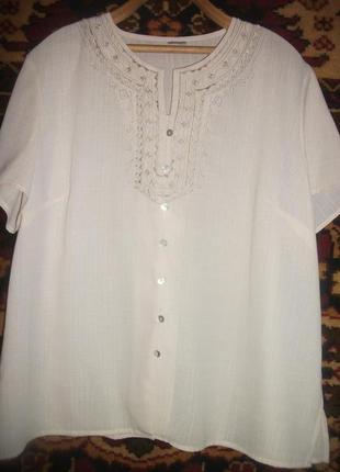 Блузка,рубашка с коротким рукавом и вышивкой damark