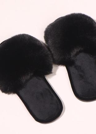 Тапочки женские пушистые меховые с открытым носком цвет черный3 фото