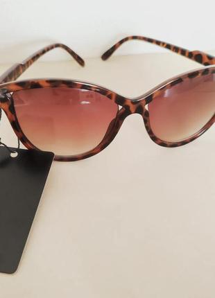 Сонцезахисні окуляри від mango
