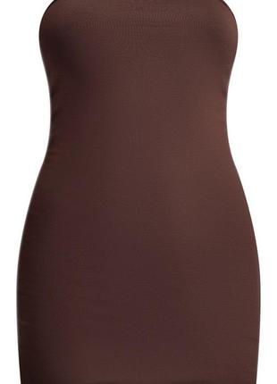Облегающее платье-бандо шоколадного цвета5 фото