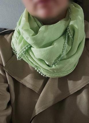 Платок с окантовкой из бисера от бренда milli görüs