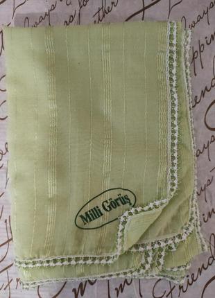 Платок с окантовкой из бисера от бренда milli görüs