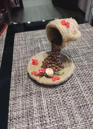 Декор чашка с кофем украшение в ресторан в кофейню в бар. топиарий.