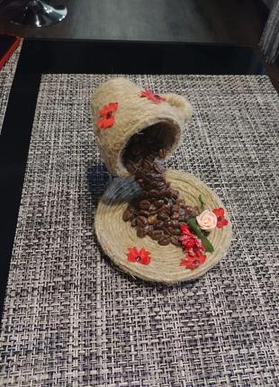 Декор чашка с кофем украшение в ресторан в кофейню в бар. топиарий.