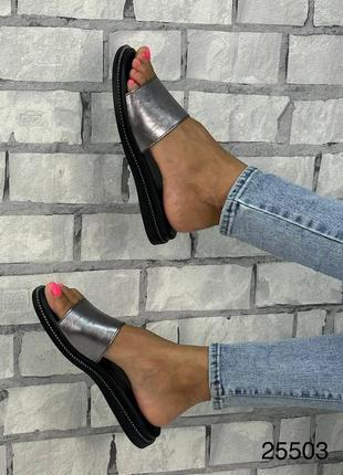 Жіночі натуральні шкіряні шльопанці кольору нікель, комфортні шльопанці низький хід