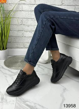 Жіночі натуральні шкіряні кросівки чорного кольору, шкіряні кросівки на платформі