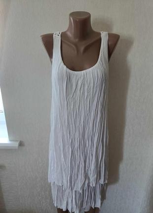 Платье без рукавов