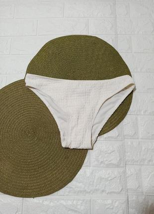 Плавки жатка цвета экрю р.10