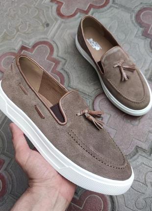 Мужские лоферы бежевого цвета 41 размер