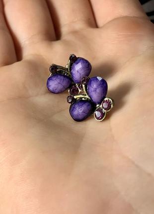 Фиолетовые серёжки гвоздики бабочки3 фото