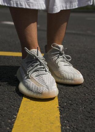 Мужские и женские кроссовки  adidas sty10053 yeezy boost 350 v2