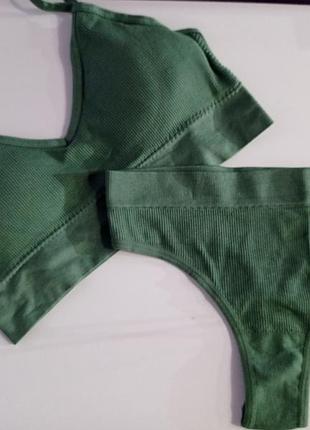 Яркие комплекты рубчик. бесшовное белье. трусики стринги и лиф топ с сашечками