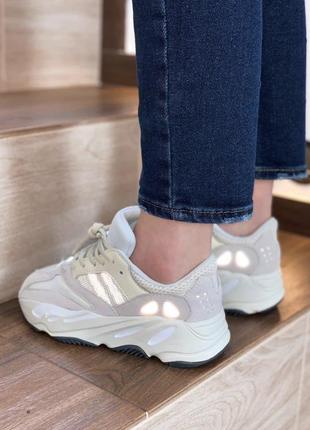 Adidas yeezy boost 700 v1 analog7 фото