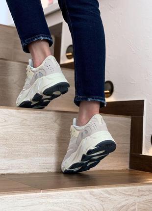 Adidas yeezy boost 700 v1 analog9 фото