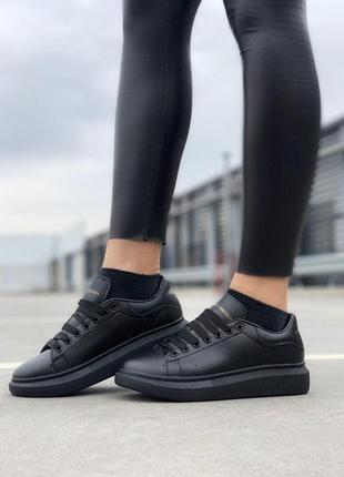 Кроссовки женские alexander mcqueen low triple black 2 александр маквин2 фото