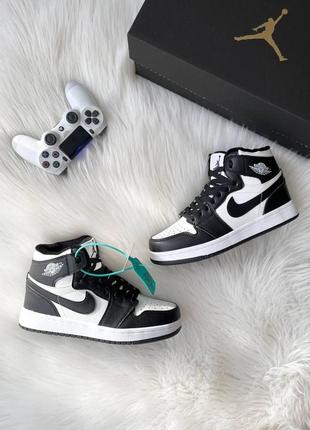 Чоловічі кросівки nike air bred retro 1 найк аїр джордан 1 найк аїр джордан