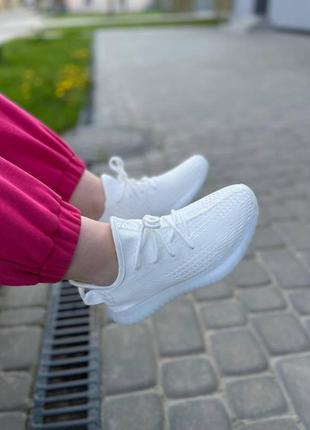 Мужские и женские кроссовки  adidas yeezy boost 350 v2 triple white1 фото