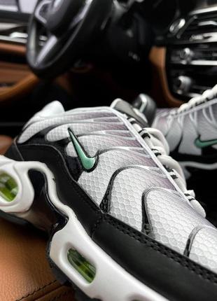 Чоловічі кросівки nike air max plus tn black white green