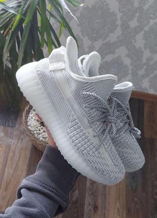 Женские кроссовки   adidas yeezy boost 350 v2