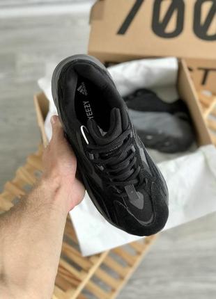 Мужские кроссовки  adidas yeezy boost 700 v2 black 1