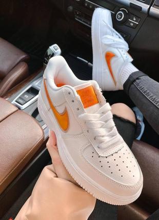 Жіночі кросівки  nike air force 1 low jewel white orange1 фото