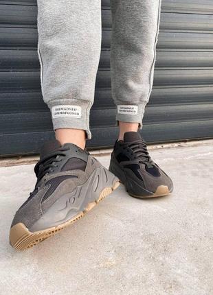 Мужские кроссовки  adidas yeezy boost 700 v1 wave runner «black raw rubber» 27 фото