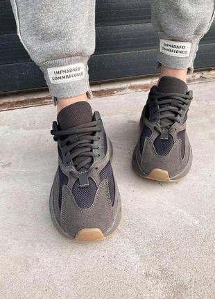 Мужские кроссовки  adidas yeezy boost 700 v1 wave runner «black raw rubber» 25 фото