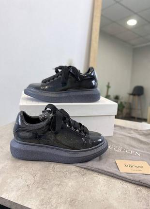 Женские кроссовки  mcqueen galaxy