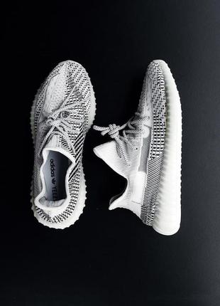 Женские кроссовки  adidas yeezy boost 350 v2 topen (рефлективные шнурки)2 фото