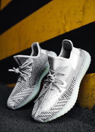 Женские кроссовки  adidas yeezy boost 350 v2 topen (рефлективные шнурки)7 фото