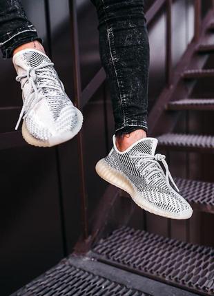 Женские кроссовки  adidas yeezy boost 350 v2 topen (рефлективные шнурки)10 фото
