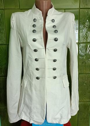 Белый пиджак, жакет. made in italy.1 фото