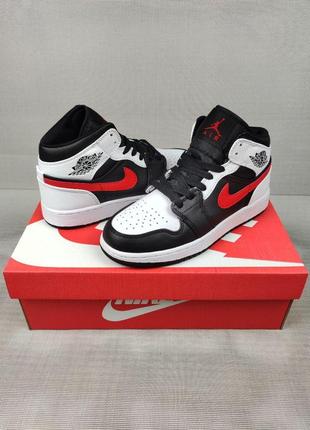 Кроссовки женские подростковые nike air jordan 1 brw