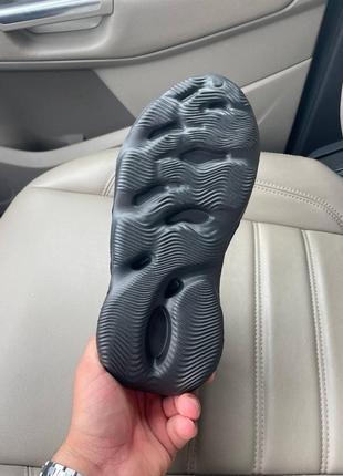 Жіночі кросівки adidas yeezy foam runner black (no logo)9 фото