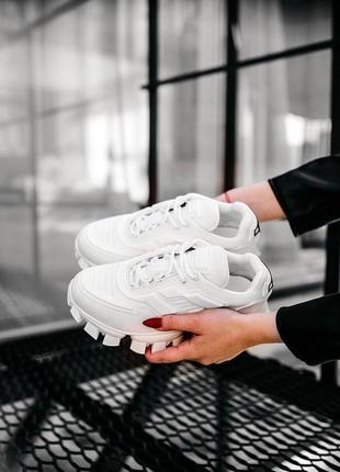 Женские кроссовки  prada cloudbust white2 фото