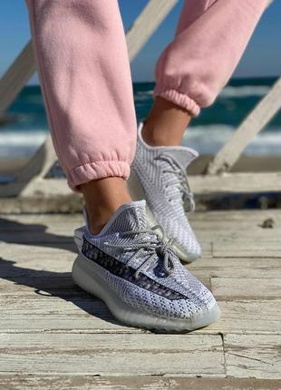 Женские кроссовки  adidas yeezy boost 350 grey dior 2 (рефлективні шнурки)6 фото