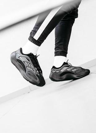 Мужские / женские кроссовки  adidas yeezy boost 700 v3 black alvah10 фото