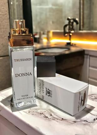 Парфюмированная вода trussardi donna