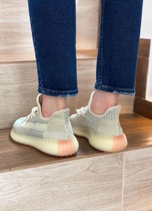 Женские кроссовки  adidas yeezy boost 350 v2 citrin reflective10 фото