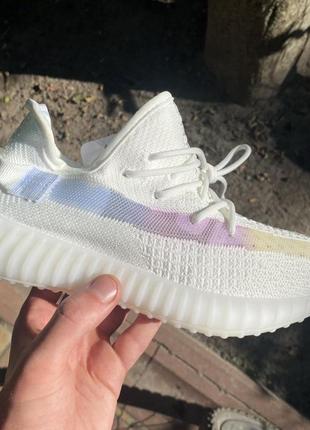 Кроссовки женские adidas yeezy boost 350 v2 white rainbow2 фото