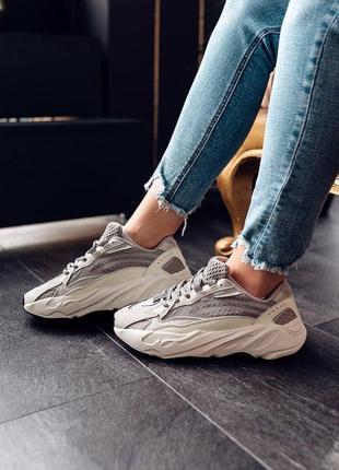 Мужские / женские кроссовки  adidas yeezy boost 700 v2  унисекс