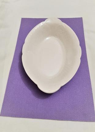 Тарелка "ладья" керамическая белая большая глубокая для подачи горячего удлиненная винтаж блюдо1 фото