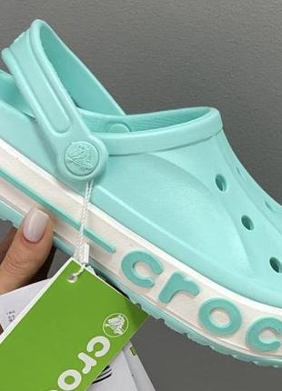 Crocs turquoise logo blue