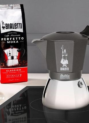 Кофеварка гейзерная bialetti brikka induction на 4 чашки (170 мл.)3 фото