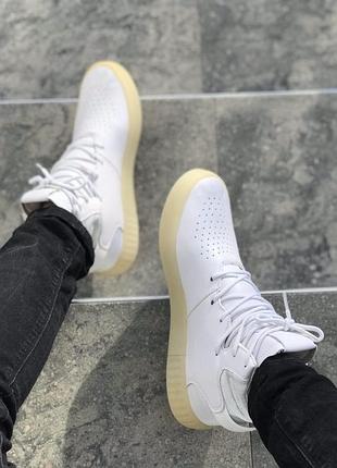 Adidas tubular invader white